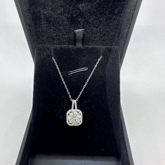 GRA Moissanite Diamond Necklace 2 Ct Pendant Chain Fine Jewelry Halo S925 - Picture 2 of 12